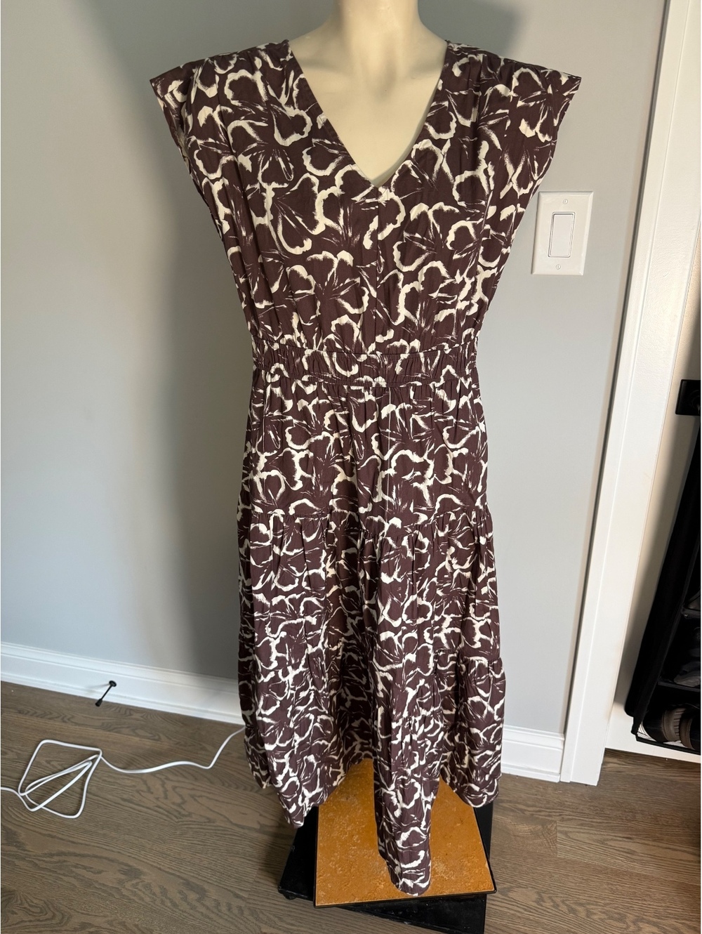 Nordstrom Women's Brown and Cream Floral Maxi Dress Size Small
